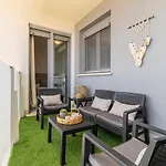 Allo Bonald Parking Piscina 3 Апартаменти