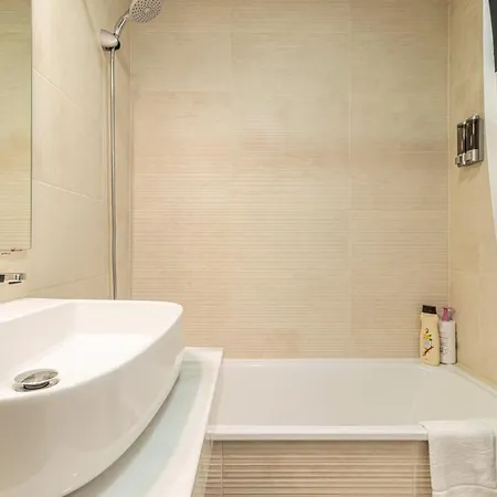 Apartament Allo Apartments Bonald Parking Piscina 3 Habitaciones